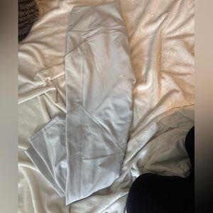 Fabletics PureLuxe Light Gray 3/4 leggings